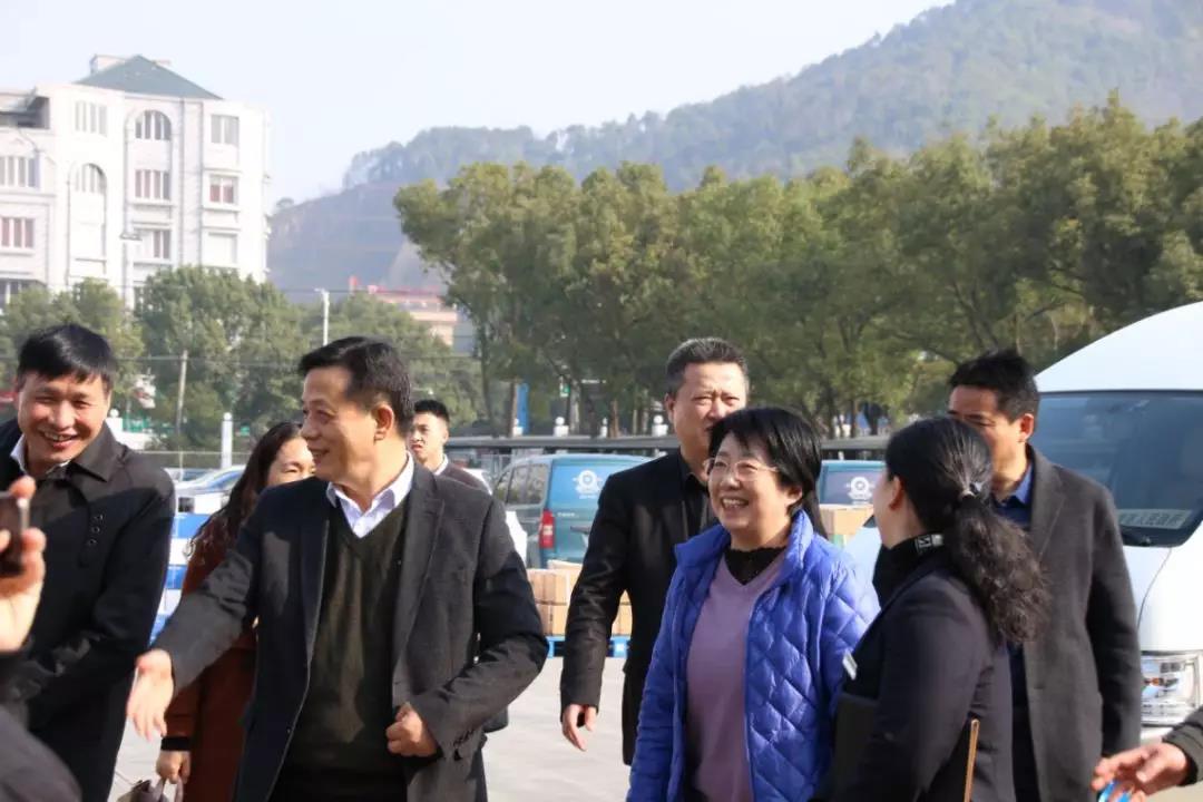 浙江省工会副主席张卫华女士一行来大元慰问调研 浙江省工会副主席张卫华女士一行来大元慰问调研